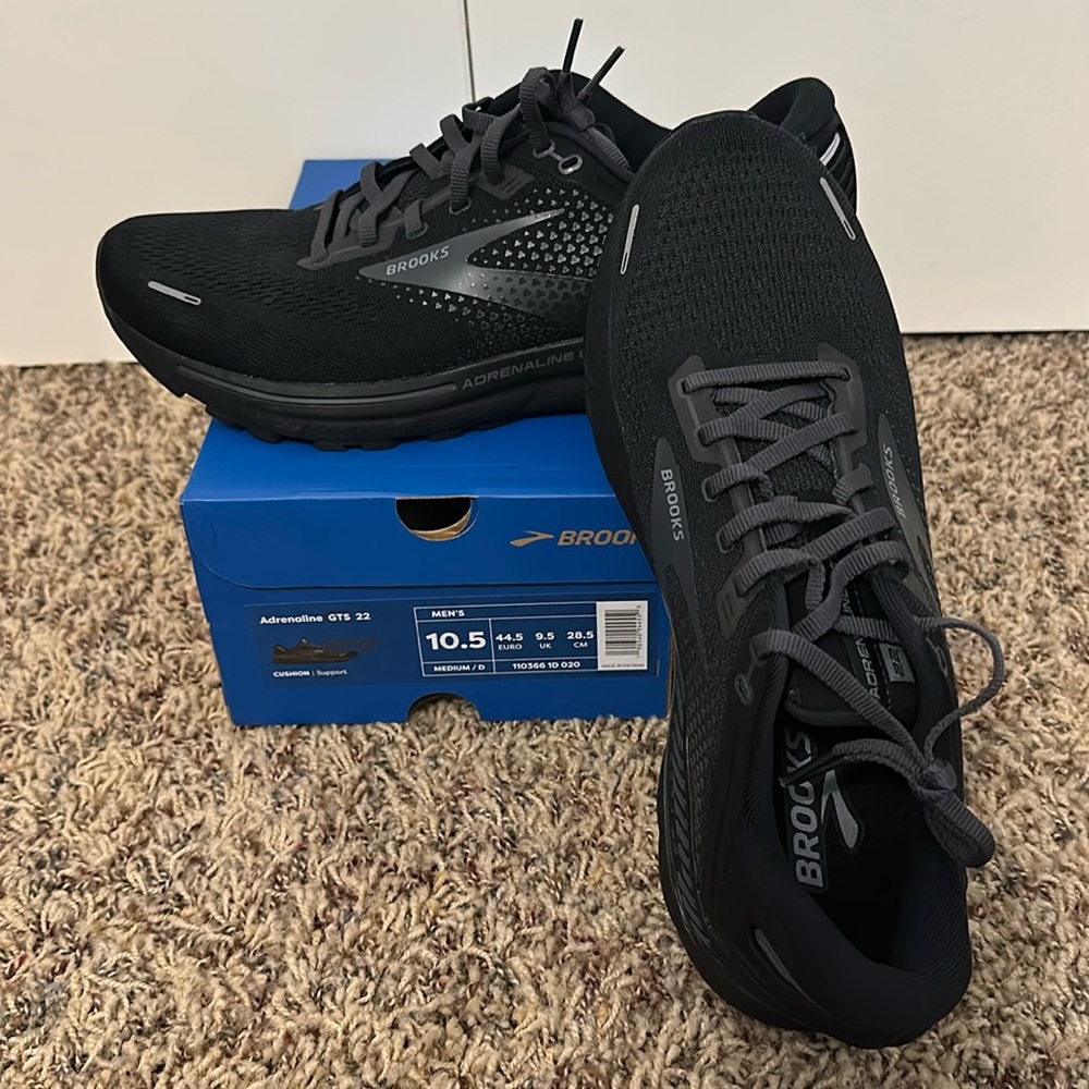 Men’s Brooks Athletic Shoes